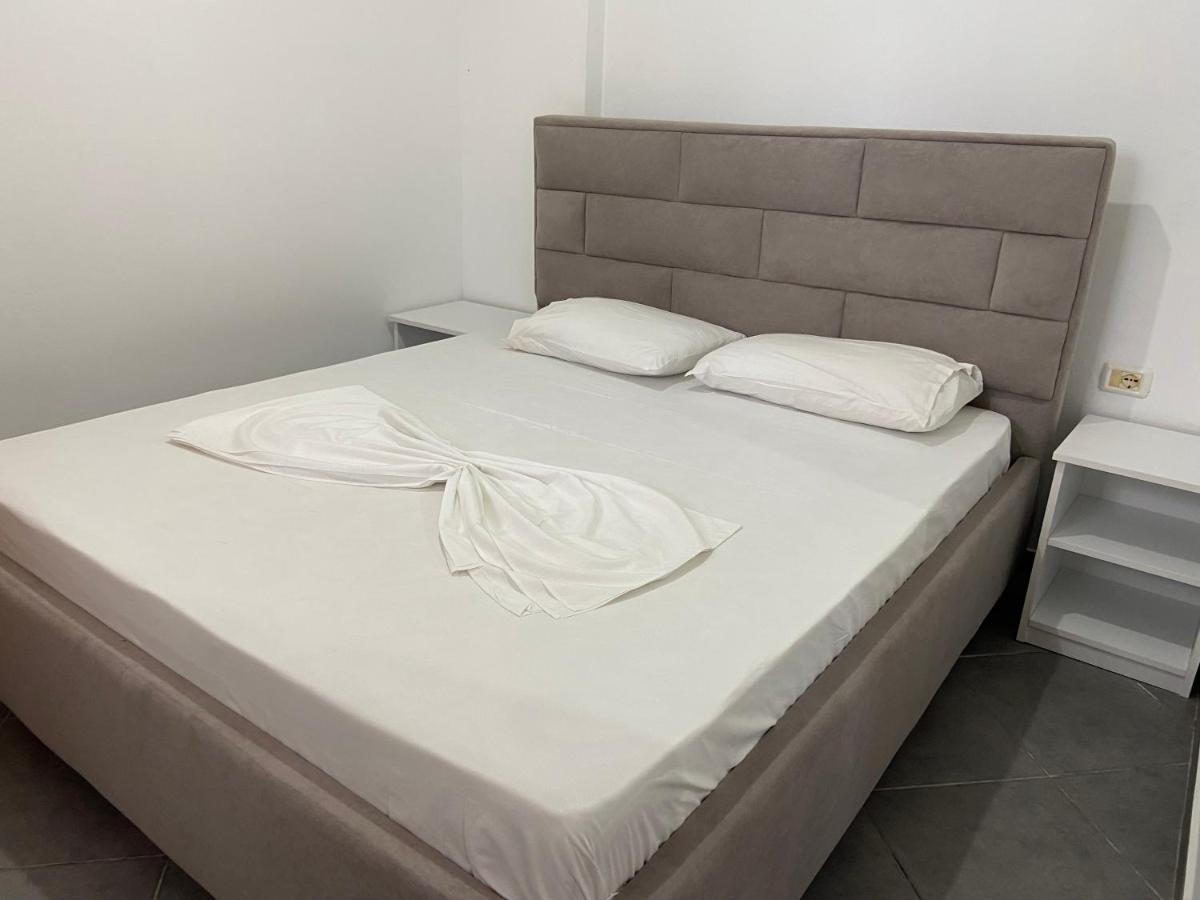 Vila Floban & Mirdar Koshi Sarandë 외부 사진