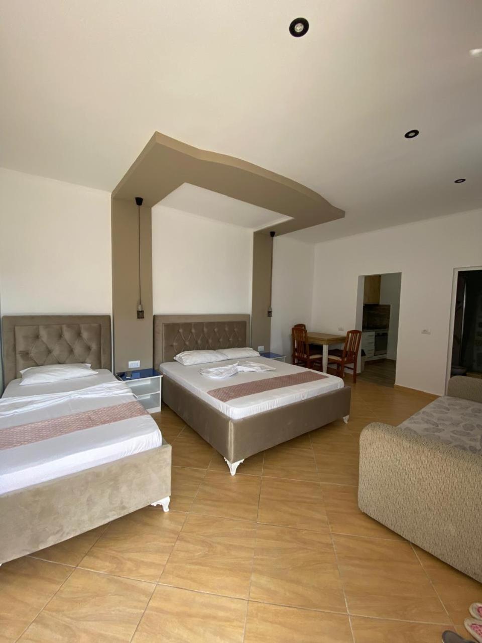 Vila Floban & Mirdar Koshi Sarandë 외부 사진