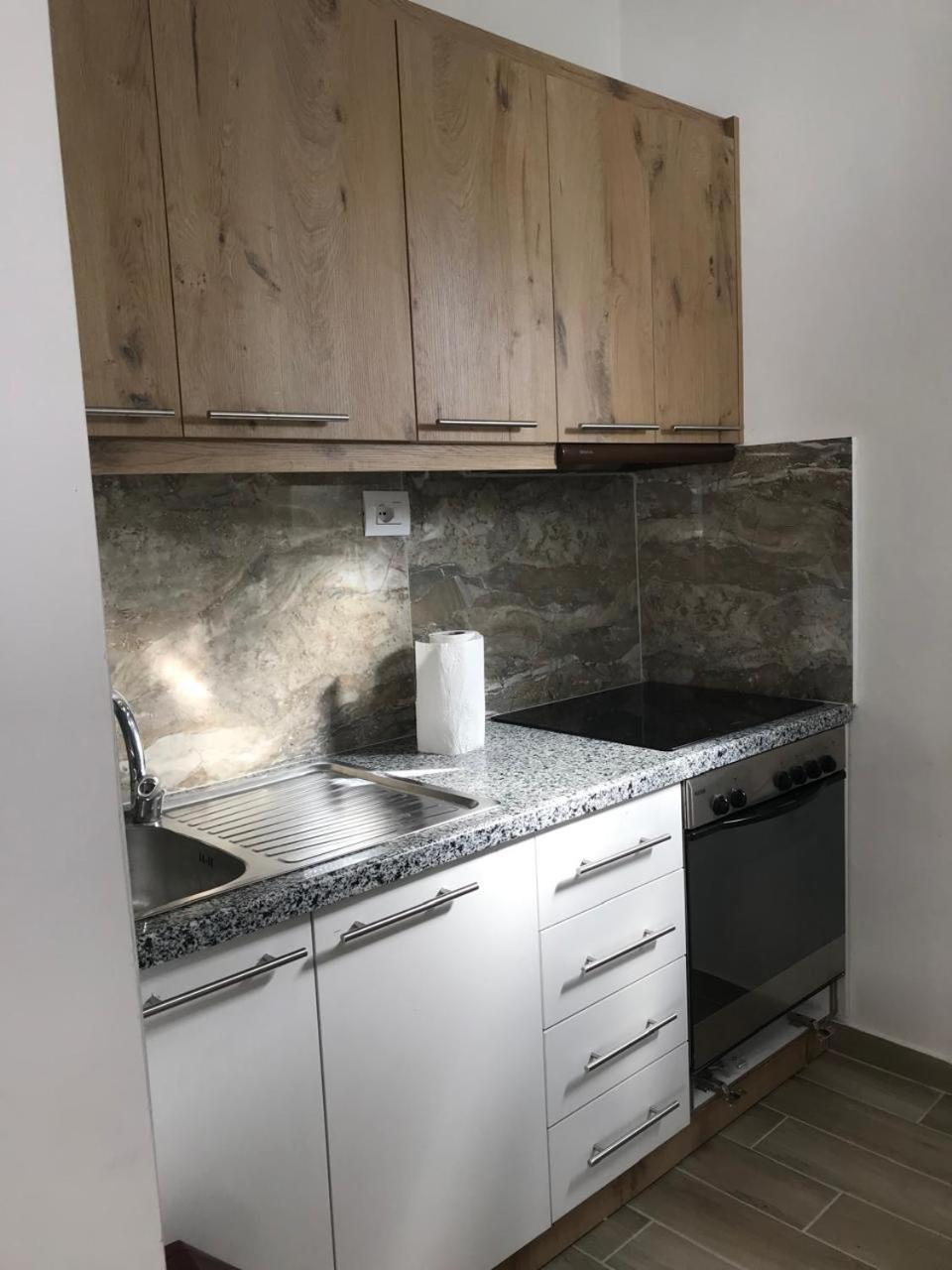 Vila Floban & Mirdar Koshi Sarandë 외부 사진